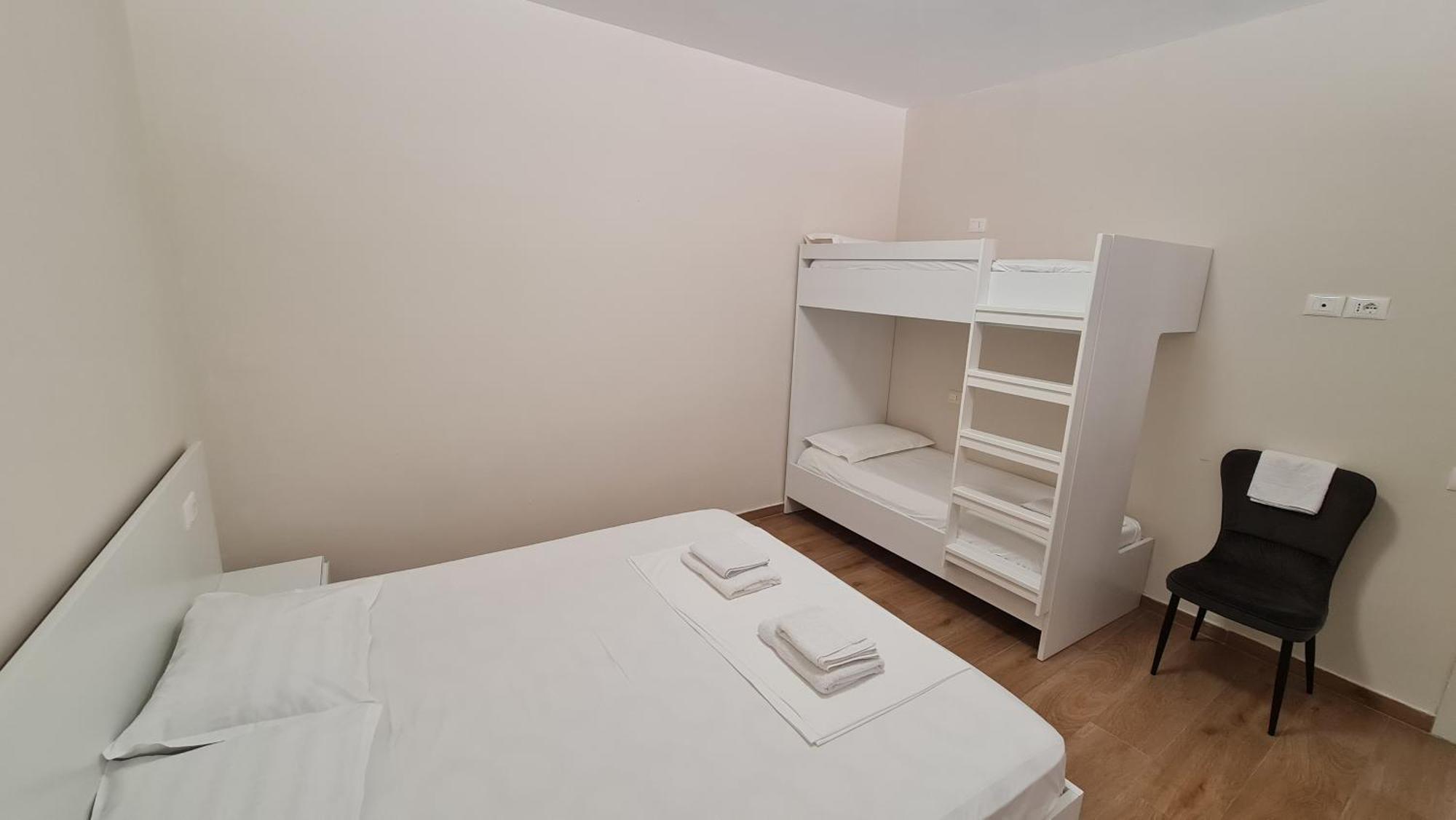 Family Vacation New House Apartment *